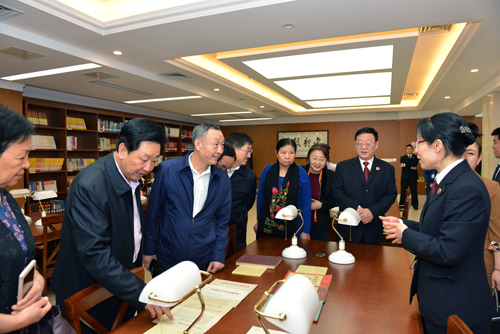 最高检邀请部分全国人大代表视察重庆检察工作